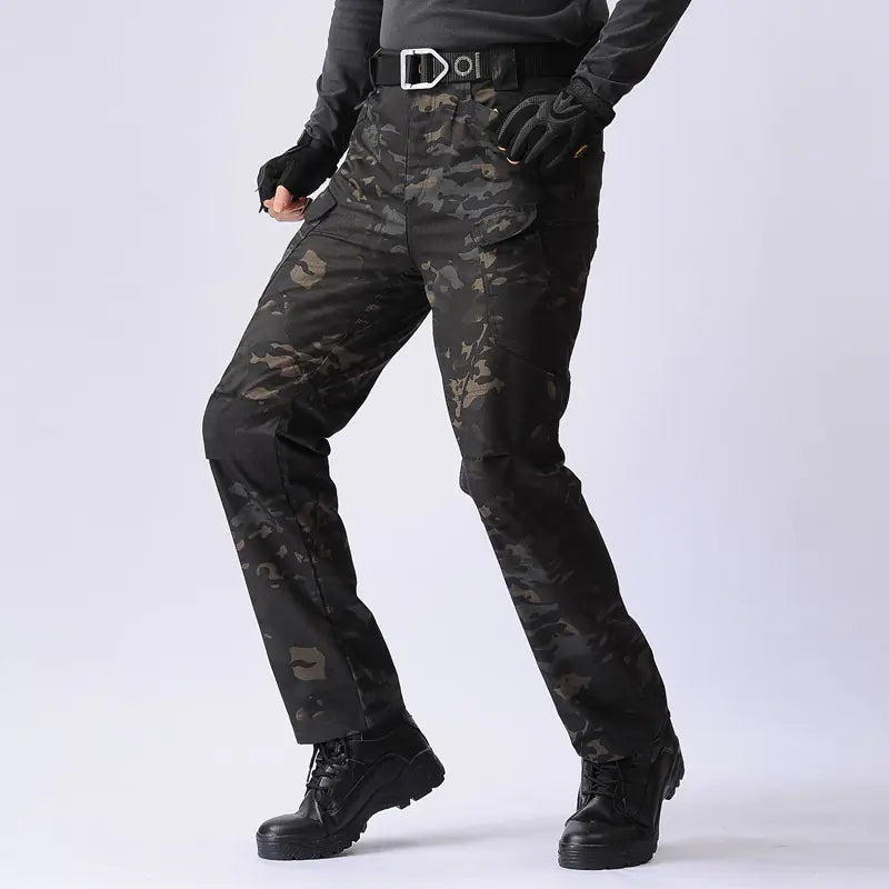 Men's Tactical Camouflage Pants for Outdoor Activities