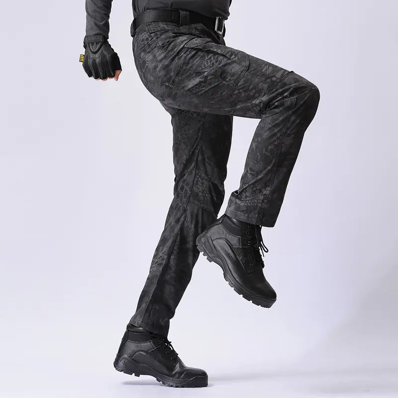 Men's Tactical Camouflage Pants for Outdoor Activities
